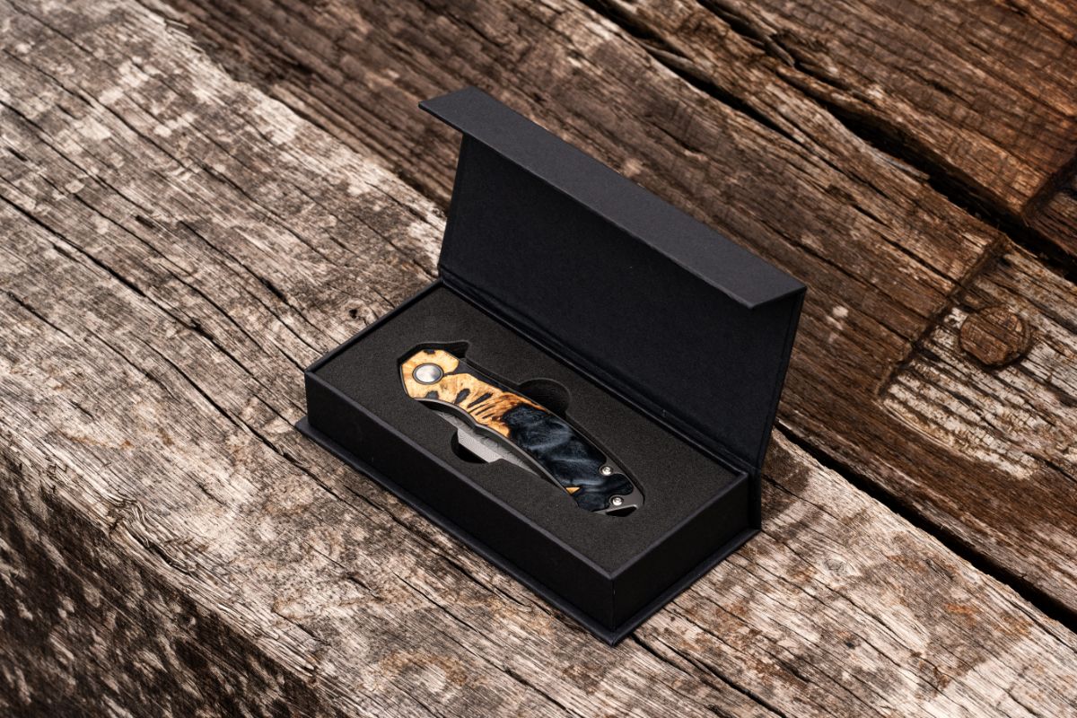 Carved Damascus Pocket Knife Box
